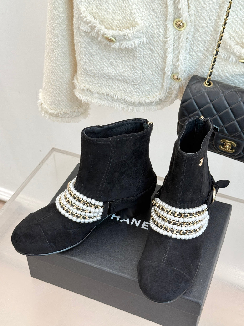 25ss new fashionable pearl chain ankle boots 0725090810