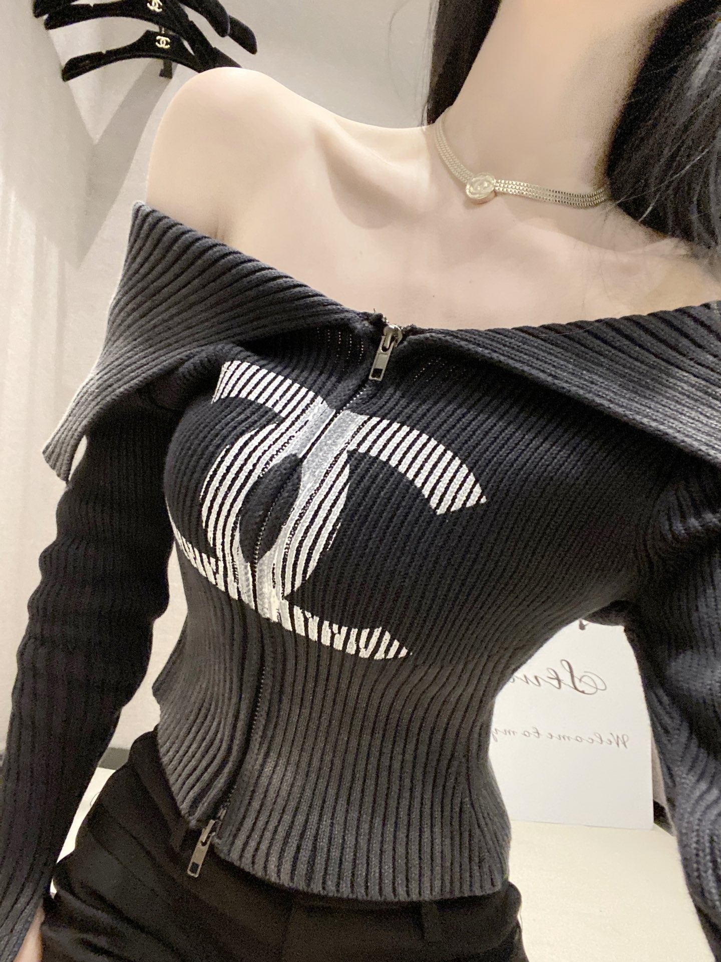 Off-the-shoulder Knit Sweater 0724082811