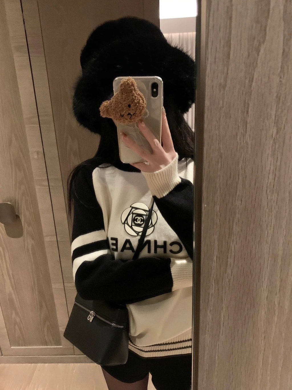 Fashion Camellia Sweater 0724012302