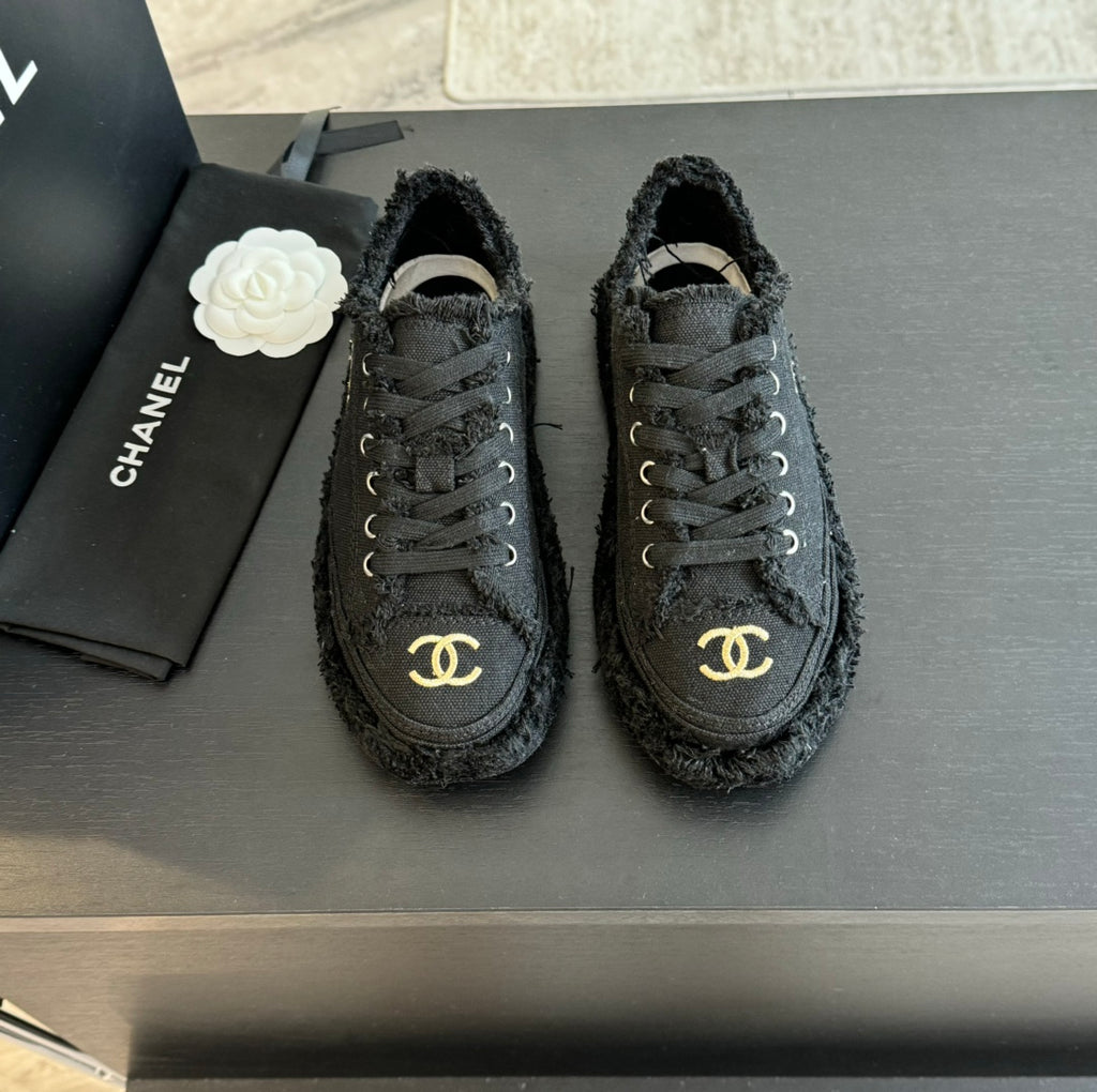 Luxury Fashion Embroidered Tassel Casual Shoes Canvas Shoes 0725020803