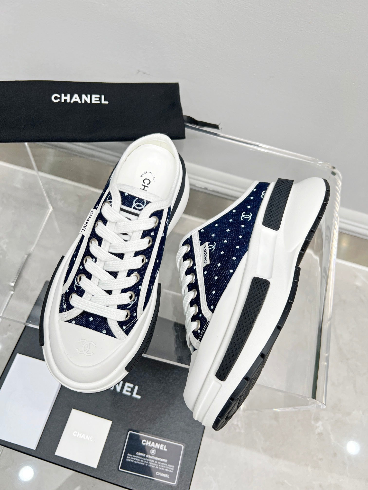 Glow in the dark starry canvas shoes XC0823082402