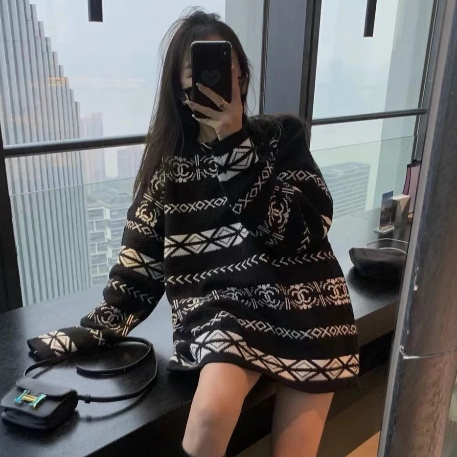All over jacquard logo thick knitted sweater XC0823101708