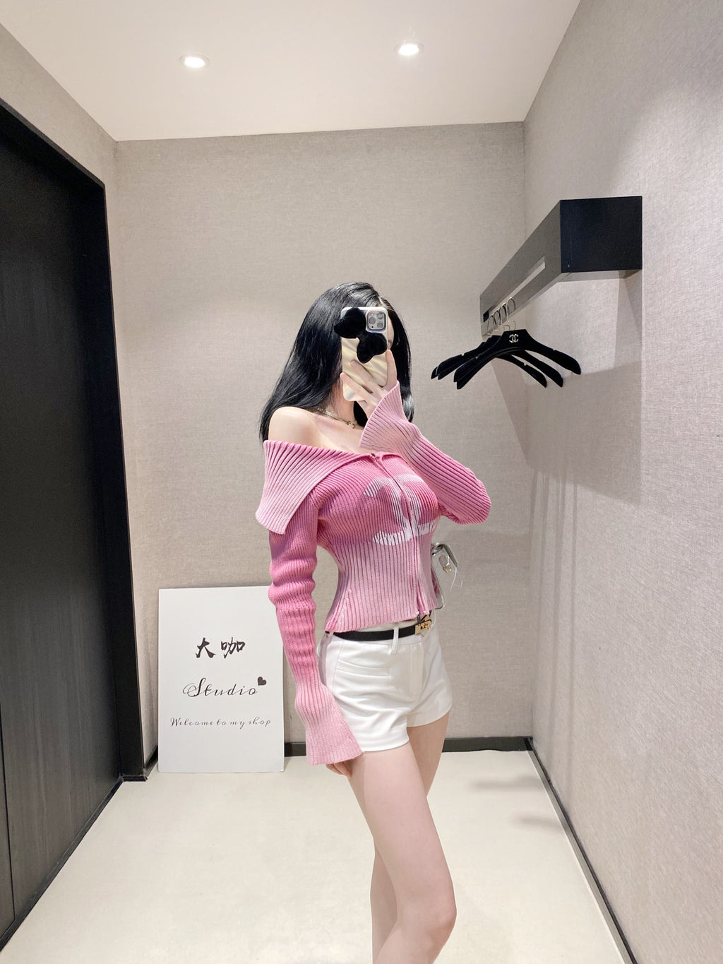 Off-the-shoulder Knit Sweater 0724082811