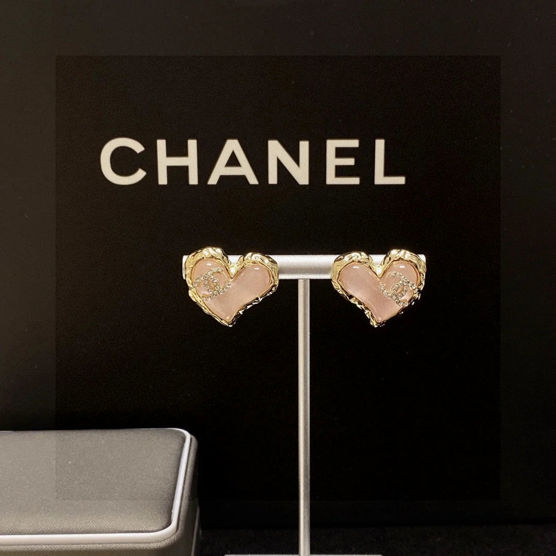 Versatile Fashion Classic Peach Heart Double C Earrings 1024071527