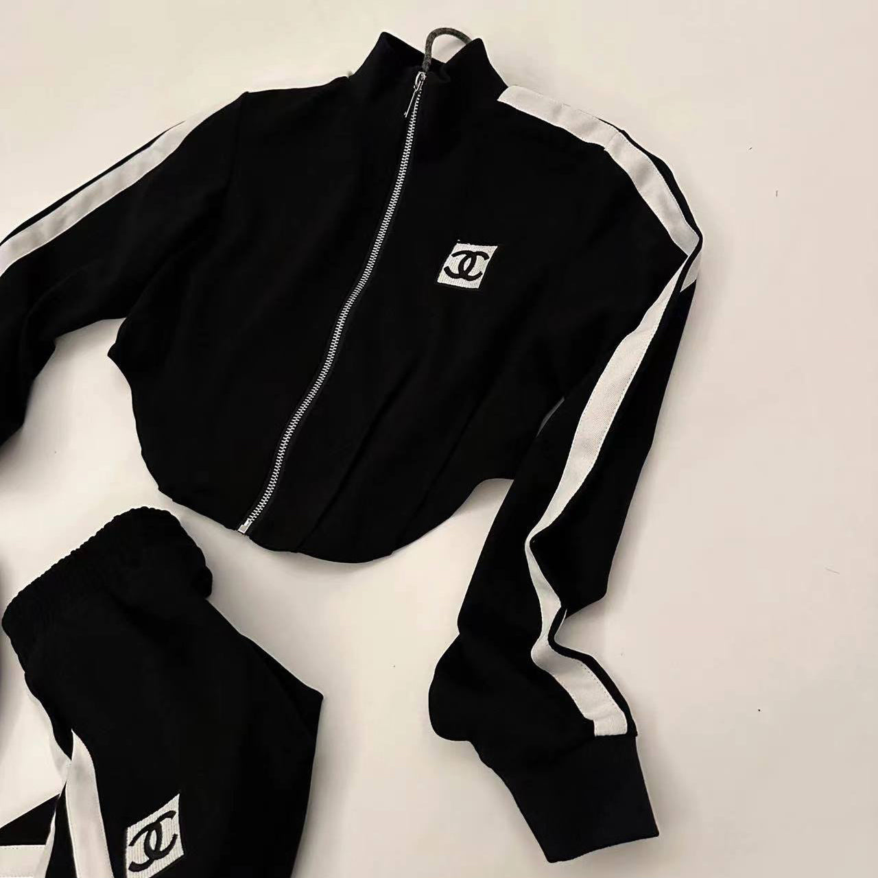 Fashionable sports waist-exposed sexy suit XC1823090603