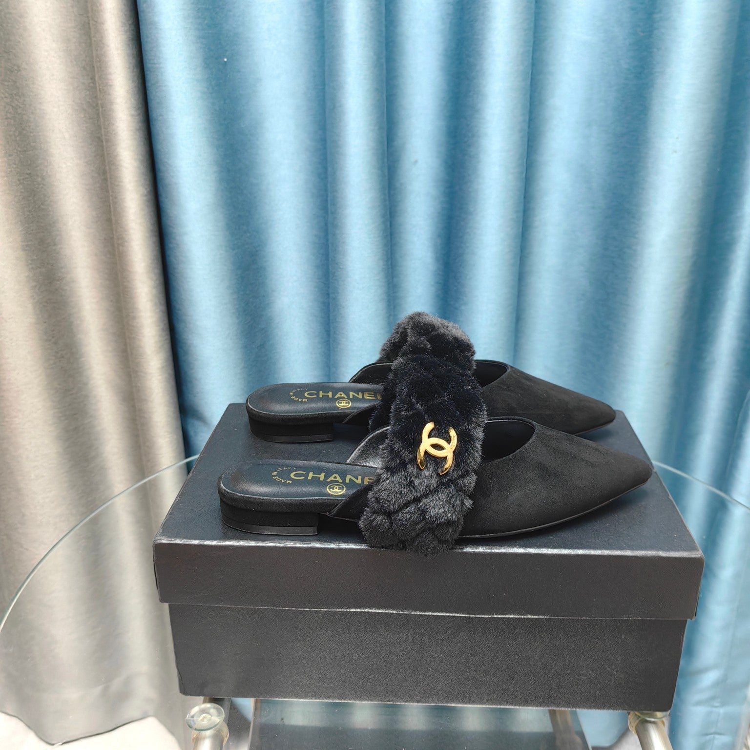 Fashion Pointed Toe Plush Slippers 0725021002