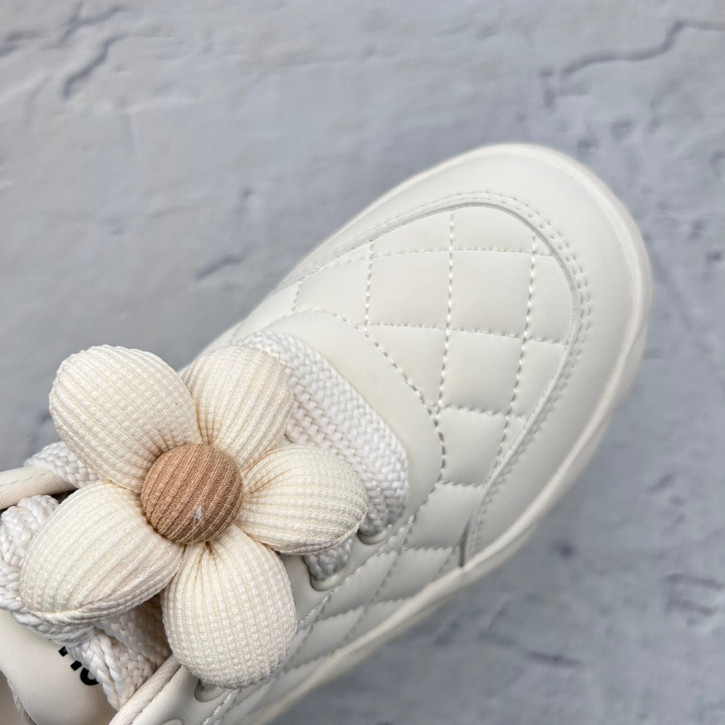 Chane1 Fashion Flower Rubber Sole Sneakers 0724031201