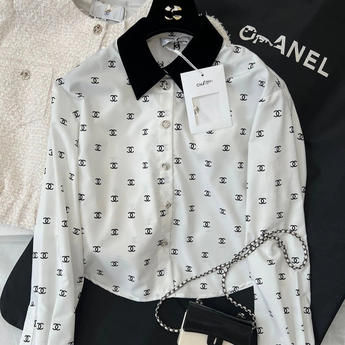 Retro Temperament Lapel New Versatile Polka Dot Long Sleeve Shirt 1024041622