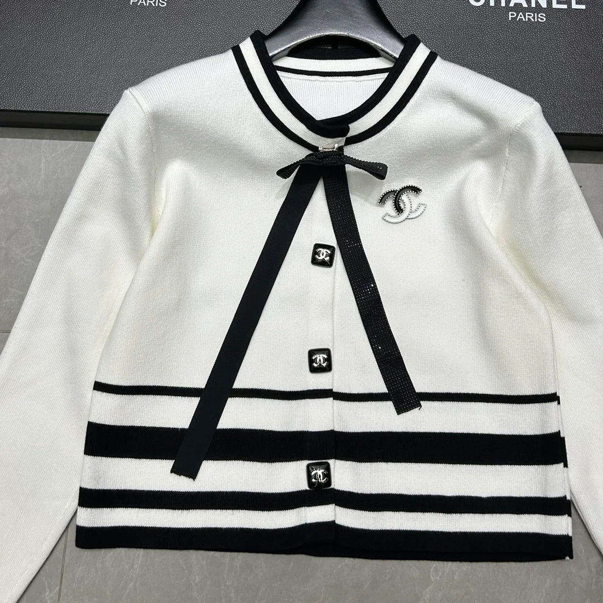 Color blocked butterfly cardigan 1024102203