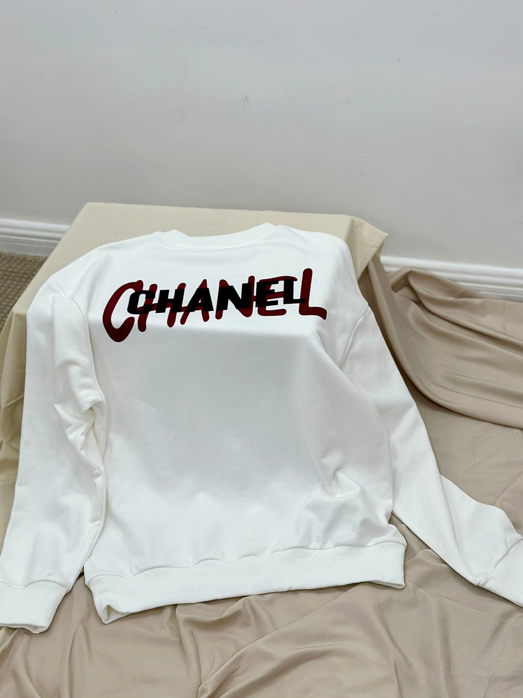 Overlapping letter logo print sweatshirt XC0823101908