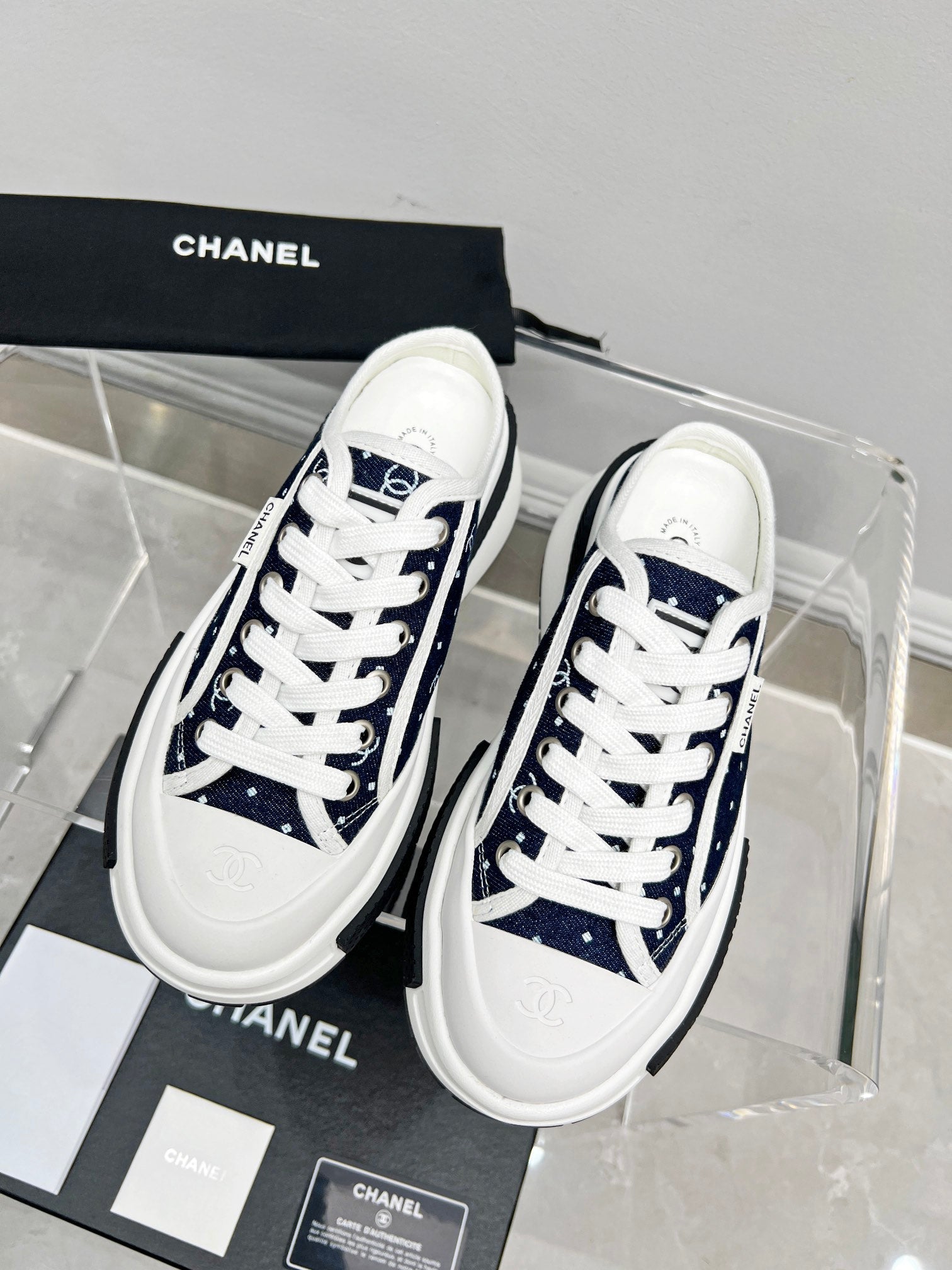 Glow in the dark starry canvas shoes XC0823082402