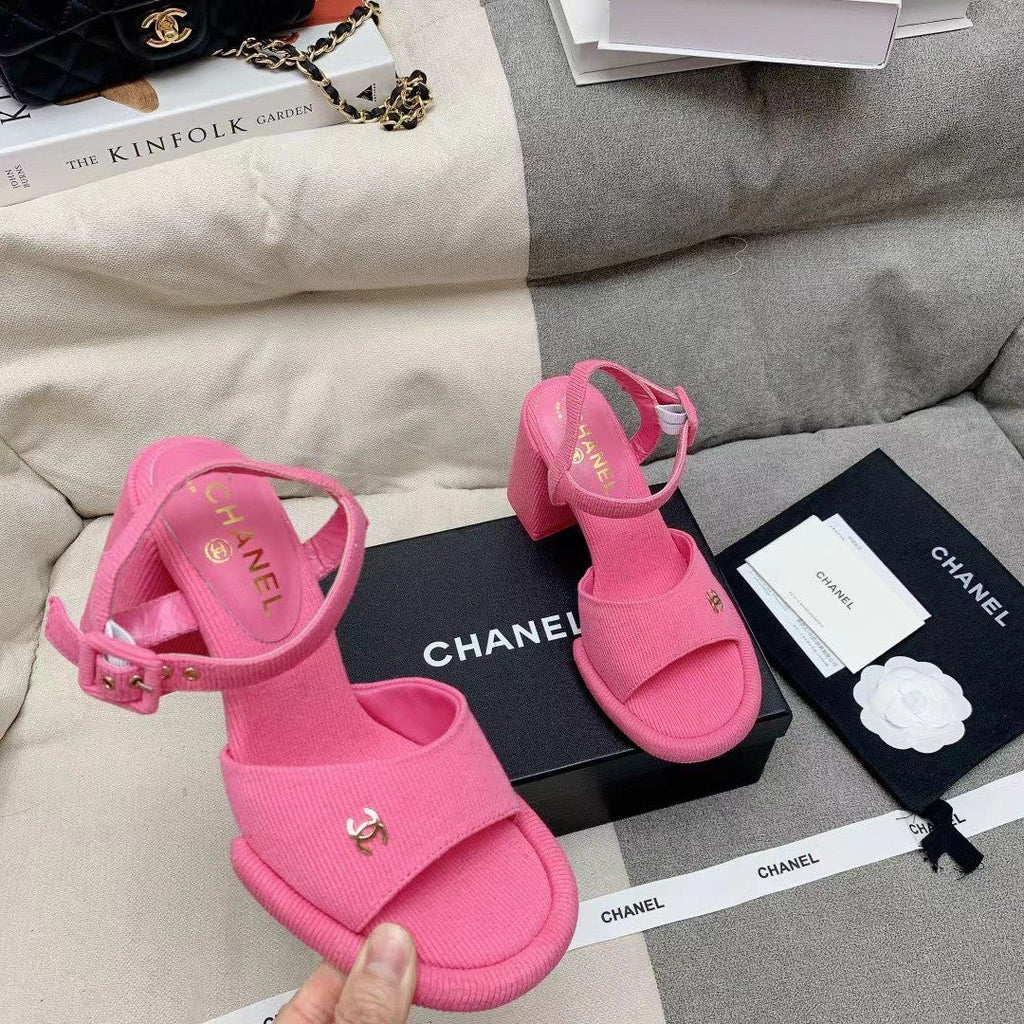 New fashionable and versatile high heel sandals 1024040710