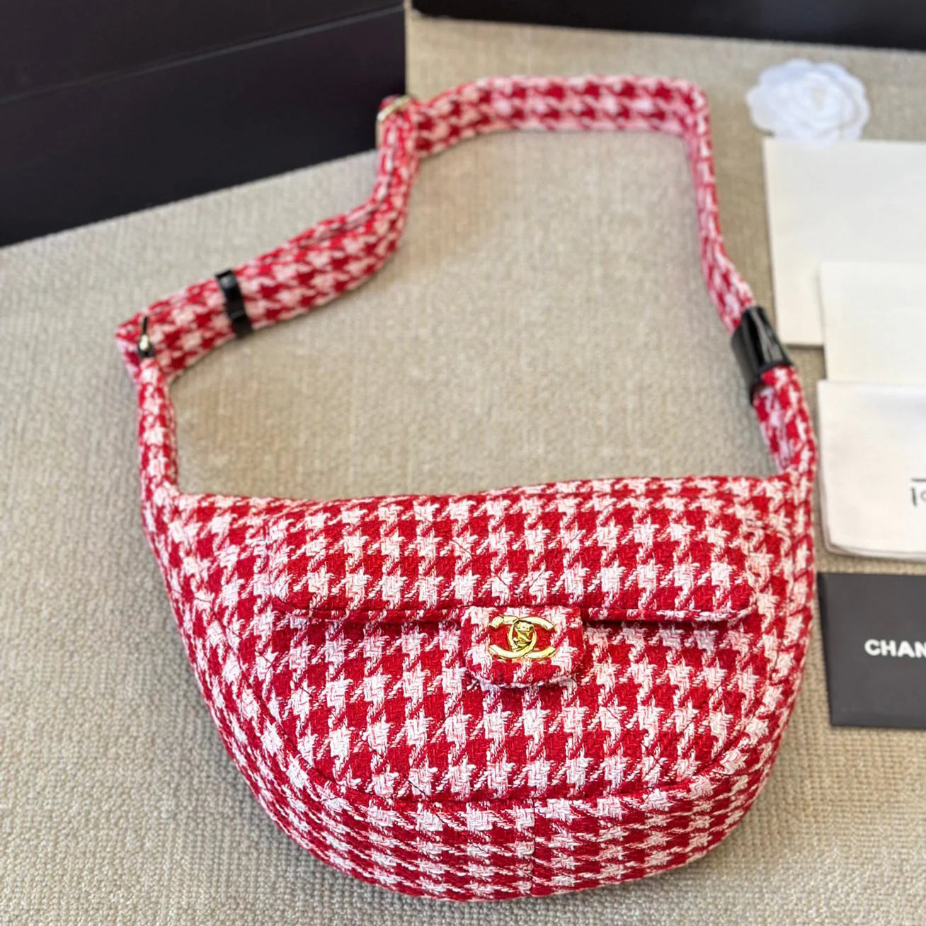 Luxury Red Vintage Tweed Crossbody Bag 1024122703