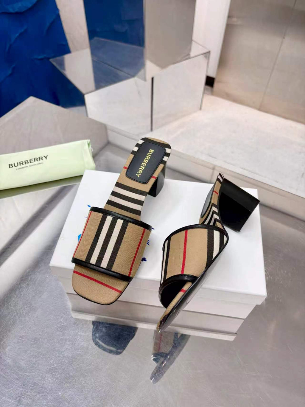 BBR Fashion Striped Slippers 0726051906