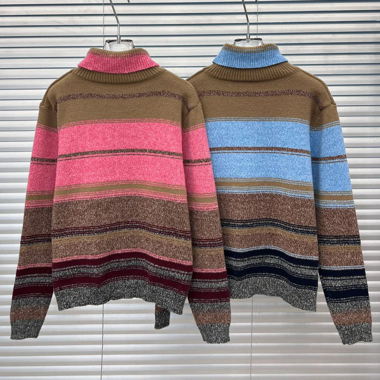 Double C letter contrasting striped high neck knitted sweater 1024102917