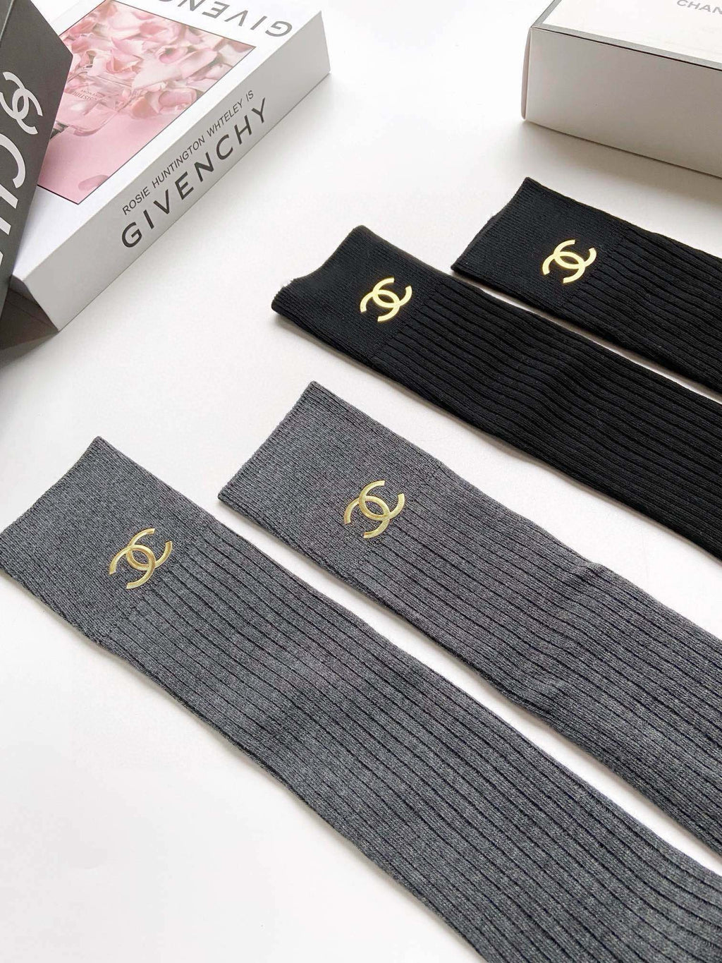 Classic double C letter logo pure cotton stockings calf socks 0724050906
