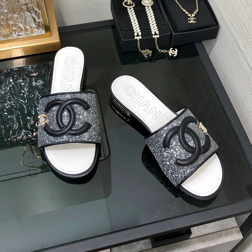 Luxurious new shoes sandals 1024052417