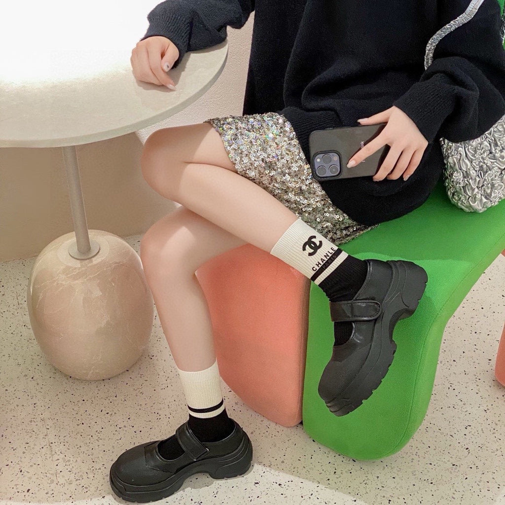 Fashionable and versatile mid-calf socks 0724050907