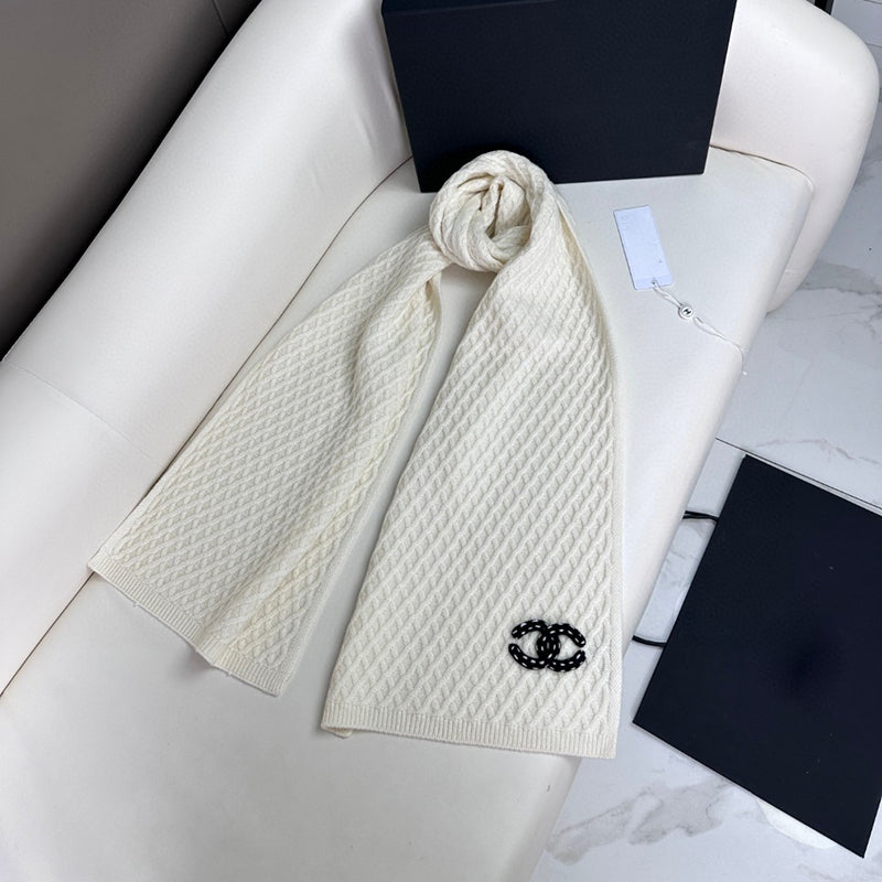 Classic and fashion cashmere knitted long scarf XC1023111605