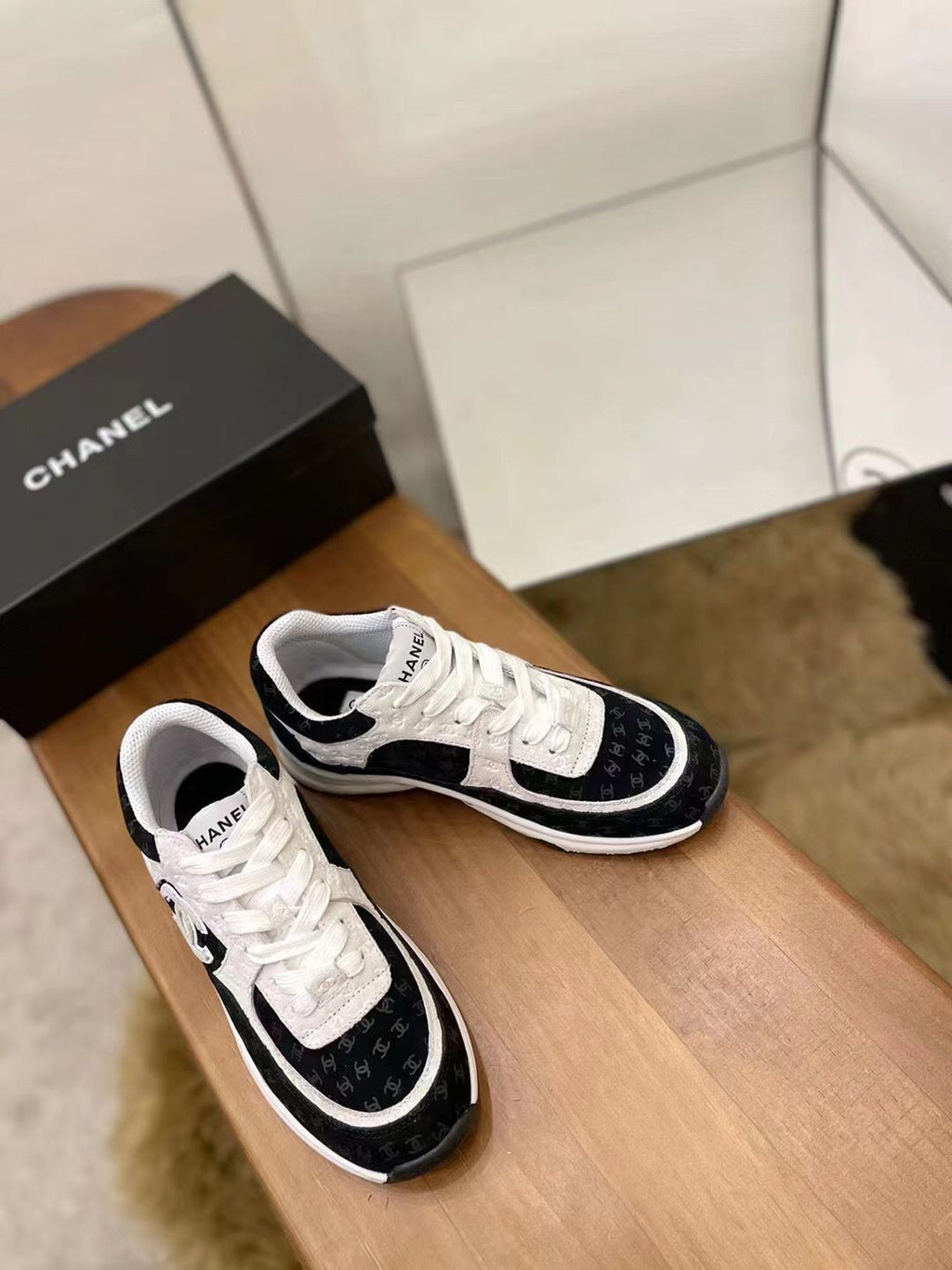 Black And White Panda Embossed Sneakers 0123121301