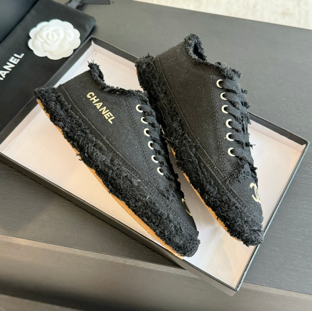 Luxury Fashion Embroidered Tassel Casual Shoes Canvas Shoes 0725020803