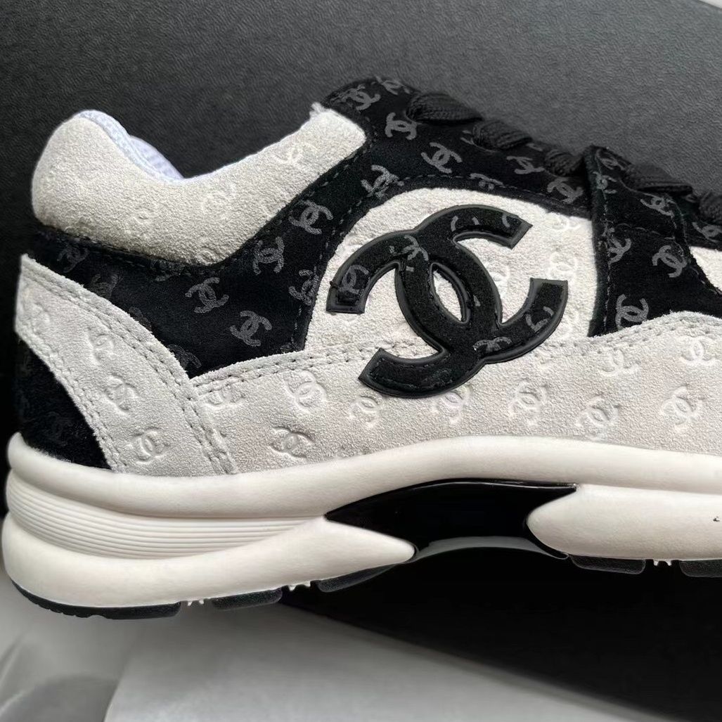 Black And White Panda Embossed Sneakers 0123121301