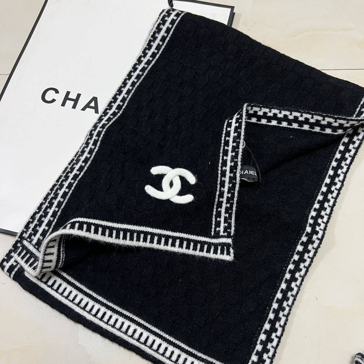 Fashionable And Versatile Thick And Warm Double-sided Scarf 1023121224