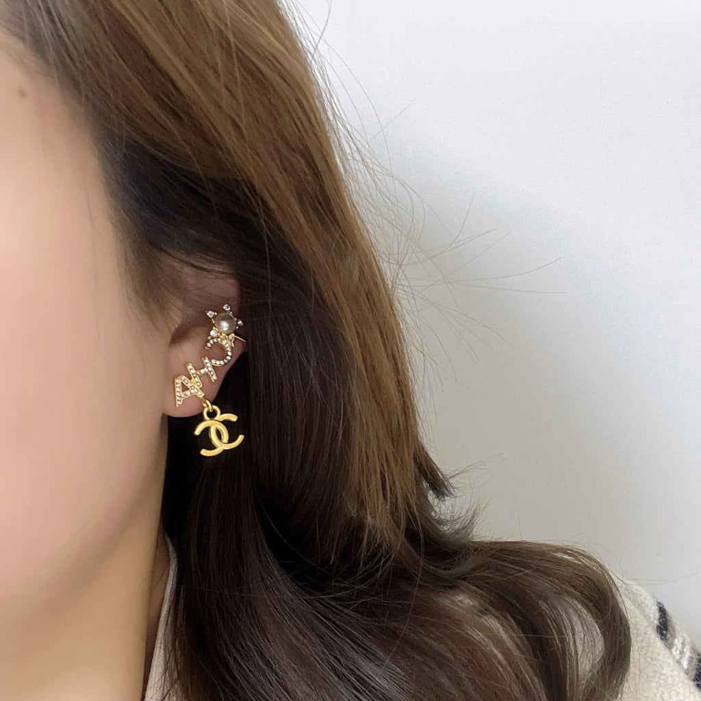 New fashion classic earrings 1024040905