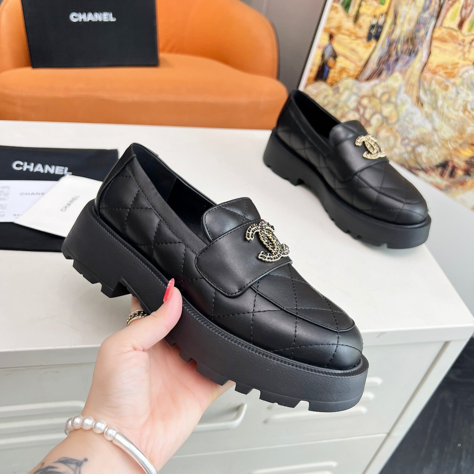 CH Thick-soled Retro Fashion Women's Shoes fb04240909029