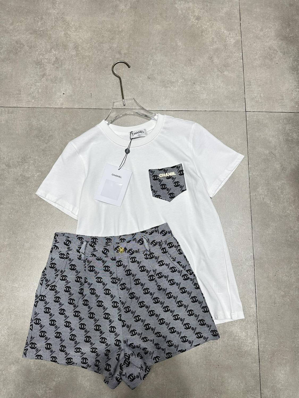 New Style All-match Pocket Embroidered T-shirt Set 1024040305