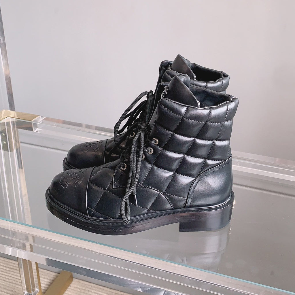 Classic and versatile rhombus short boots 1824061005