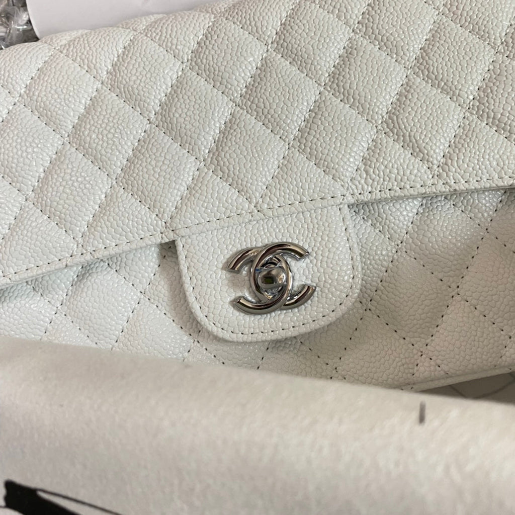 Flap Handbag With SiLer-tone Metal