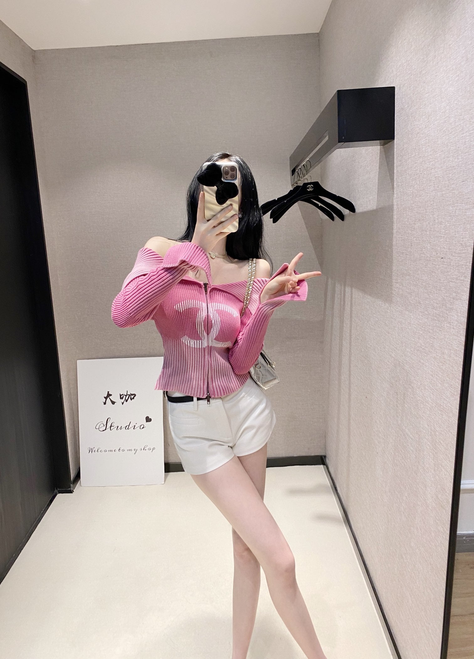 Off-the-shoulder Knit Sweater 0724082811