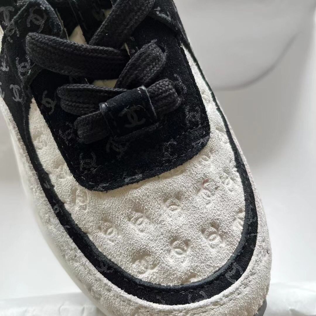 Black And White Panda Embossed Sneakers 0123121301