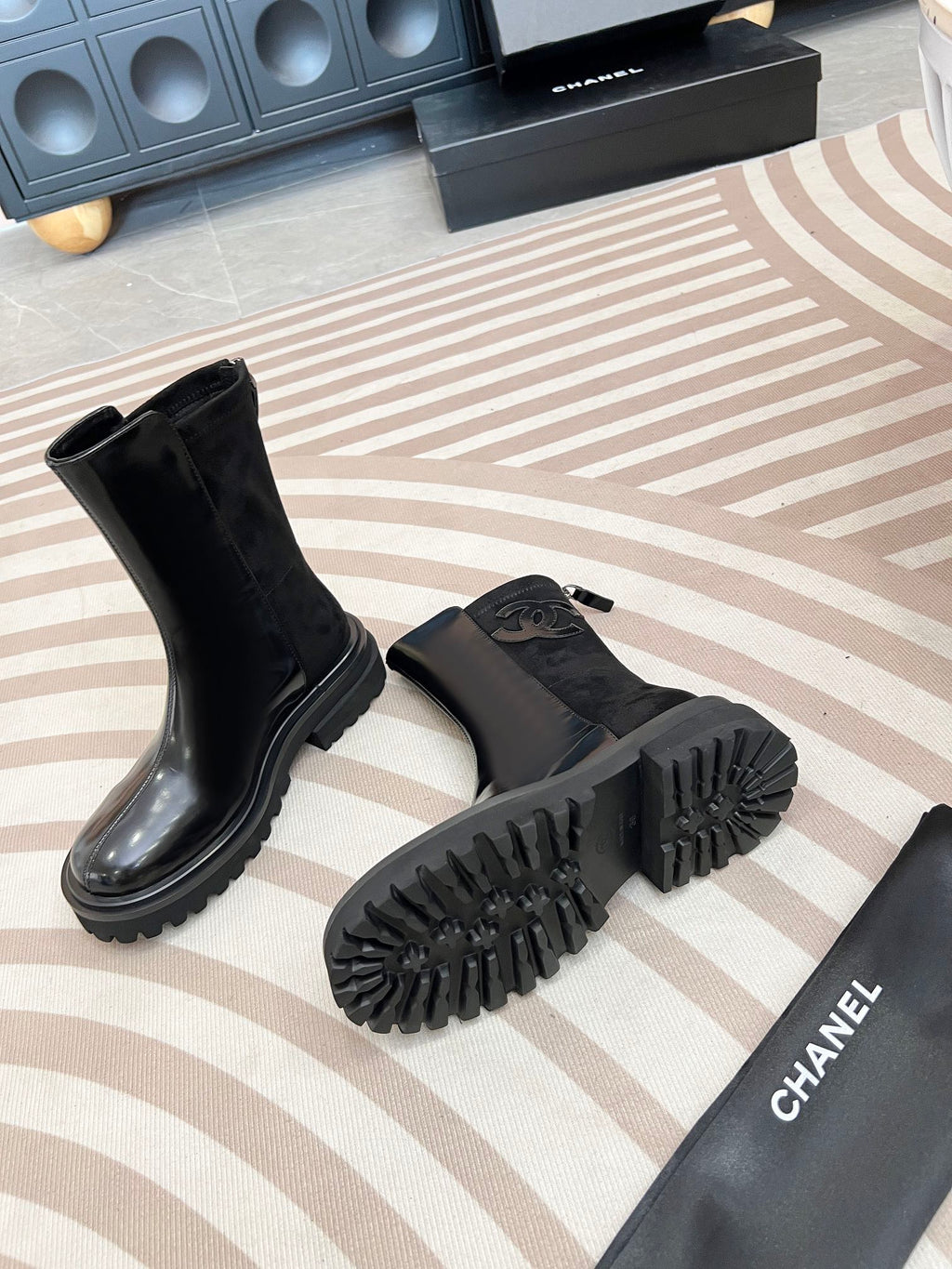 Thick-soled Knight Boots 0724110504