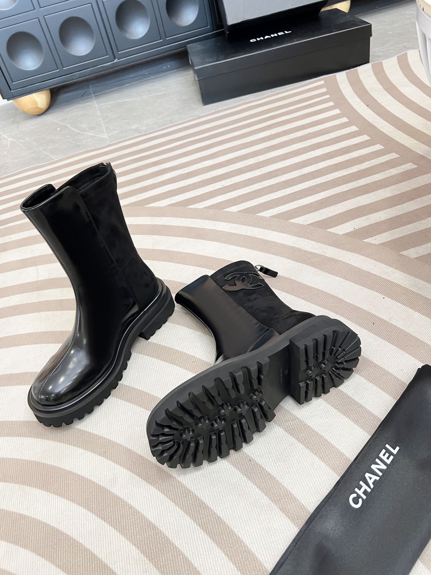 Thick-soled Knight Boots 0724110504