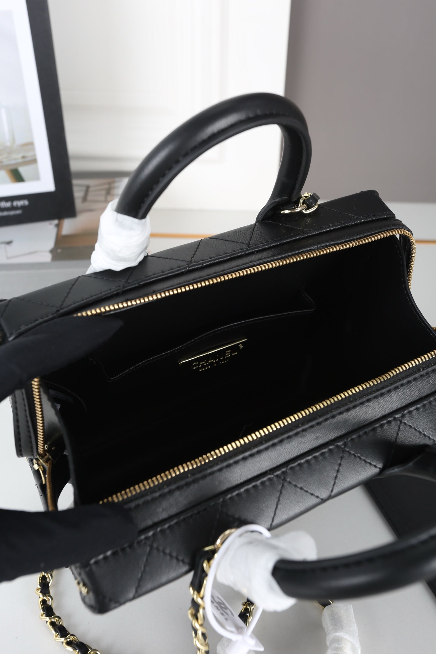 Retro Chain Bag Diamond Pattern Handle Cosmetic Bag Cosmetic Case 0725021301