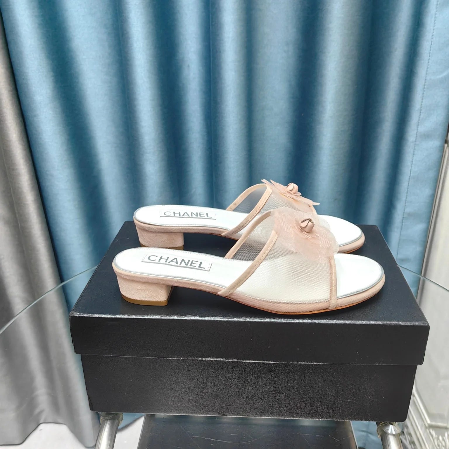 Luxury classic versatile sandals and slippers 1024062507