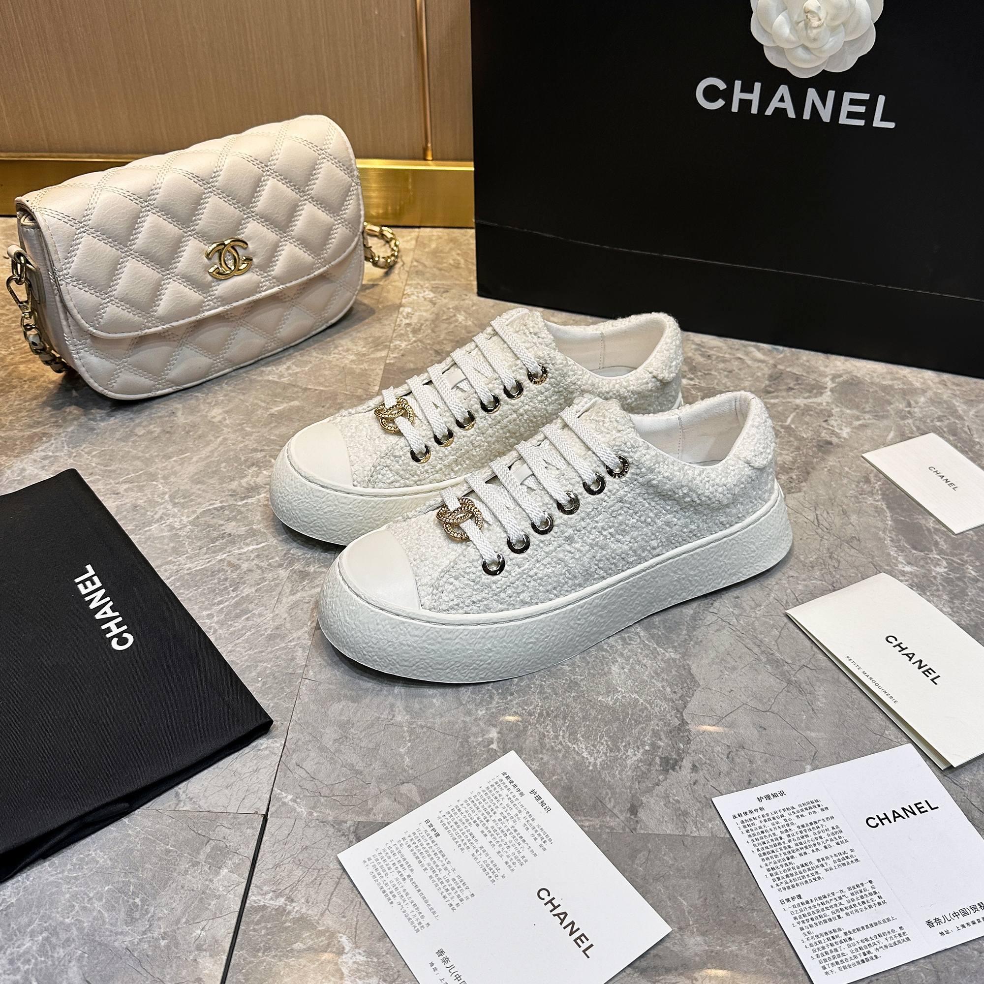fashion casual low-top sports shoes 0725021004