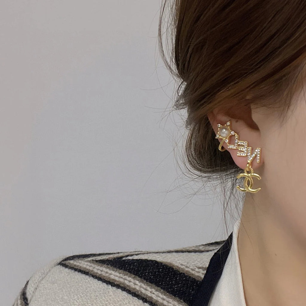 New fashion classic earrings 1024040905