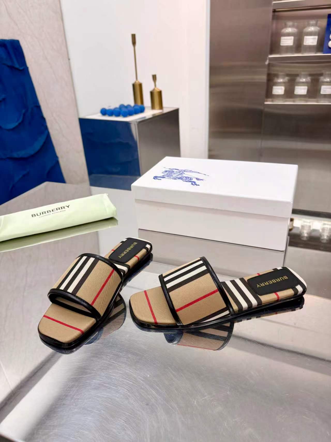BBR Fashion Striped Slippers 0726051906