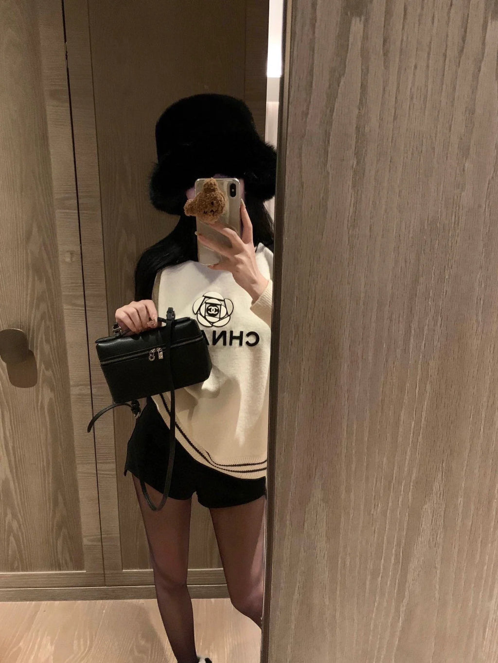 Fashion Camellia Sweater 0724012302