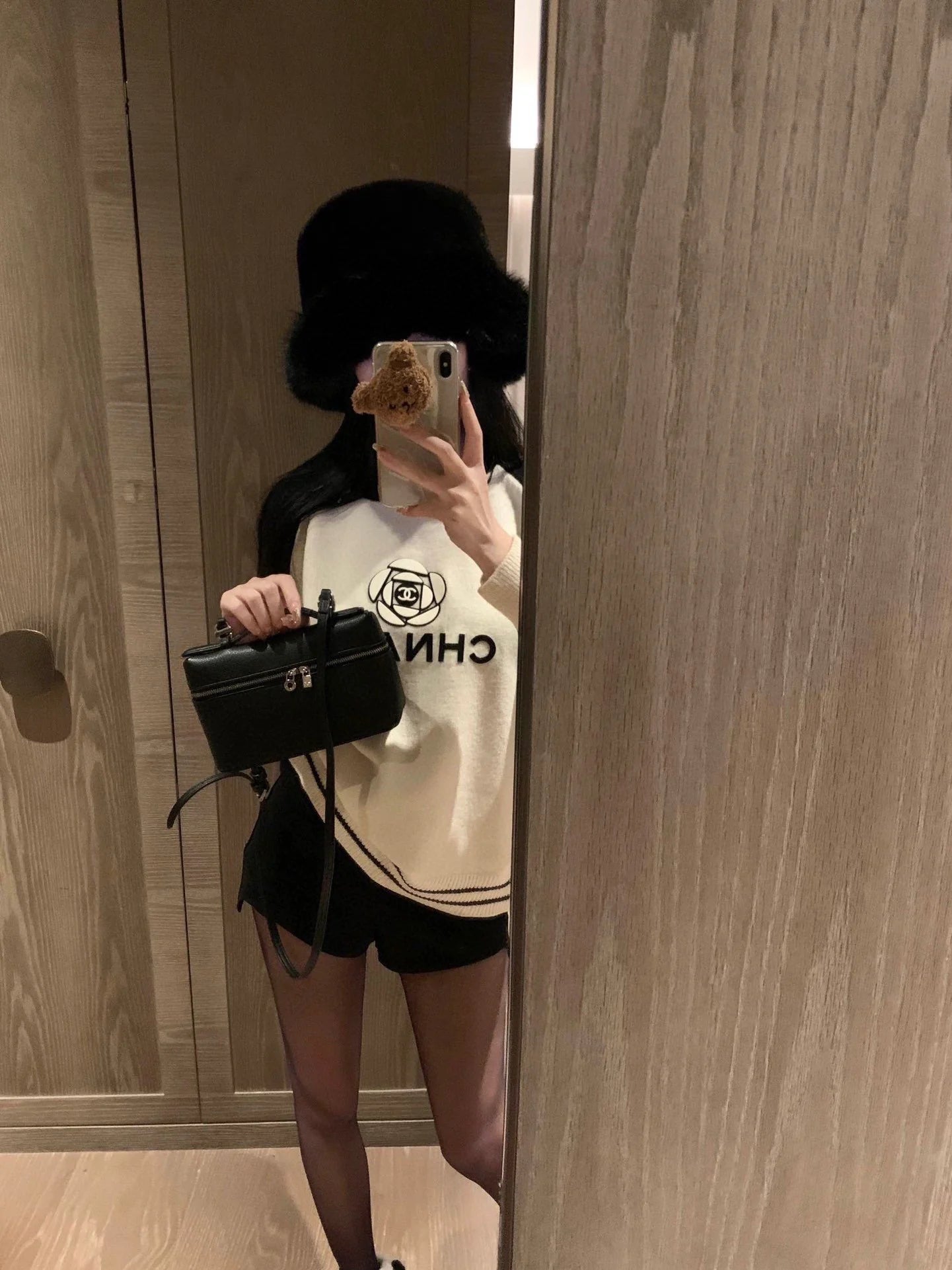 Fashion Camellia Sweater 0724012302