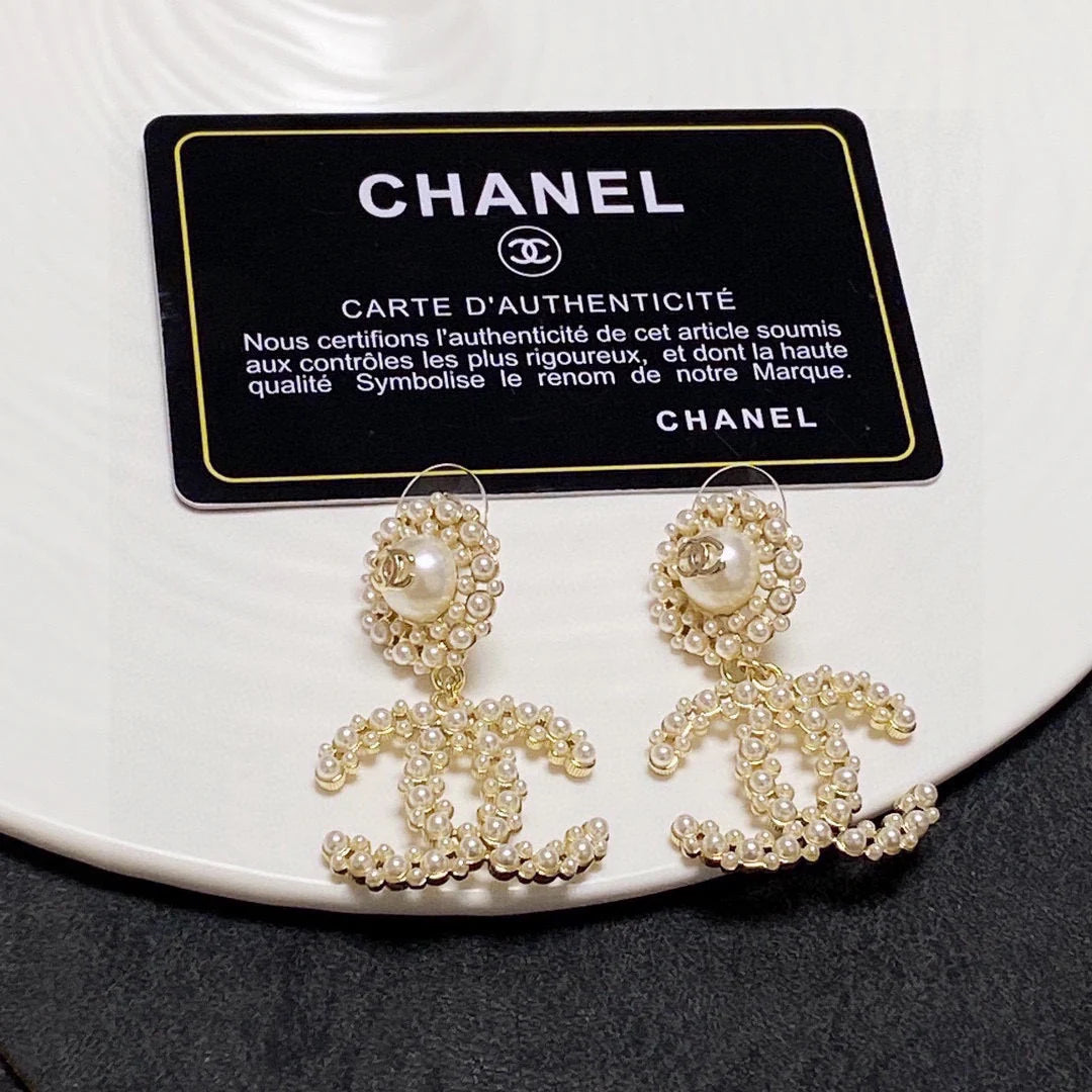 Fashion and versatile earrings 1024071902