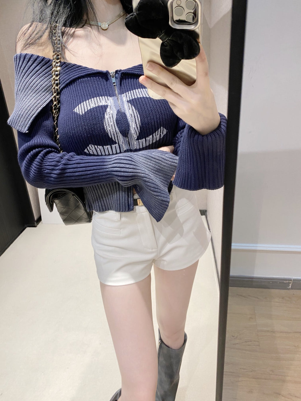 Off-the-shoulder Knit Sweater 0724082811