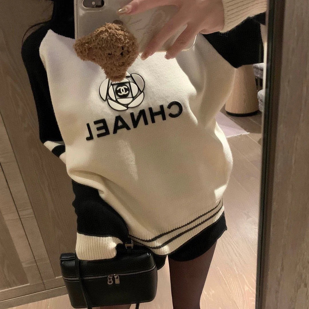 Fashion Camellia Sweater 0724012302