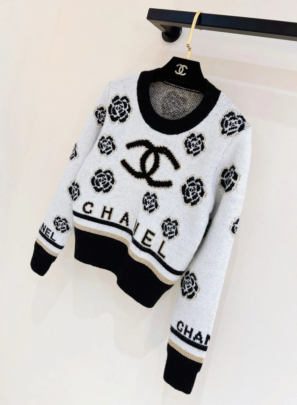 CHA New Camellia Pullover Sweater 0724012305
