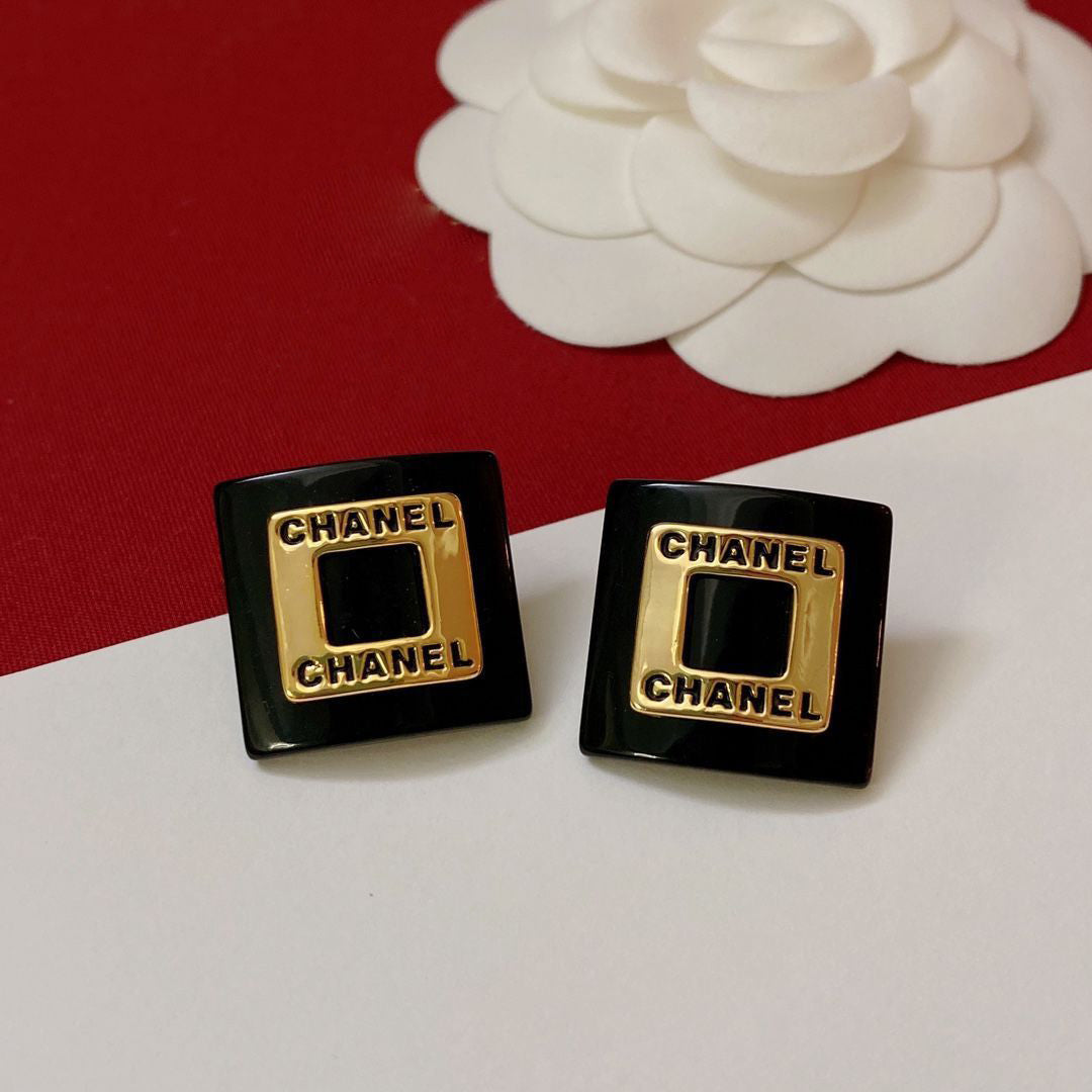 Fashion and versatile high-end earrings PD10062605