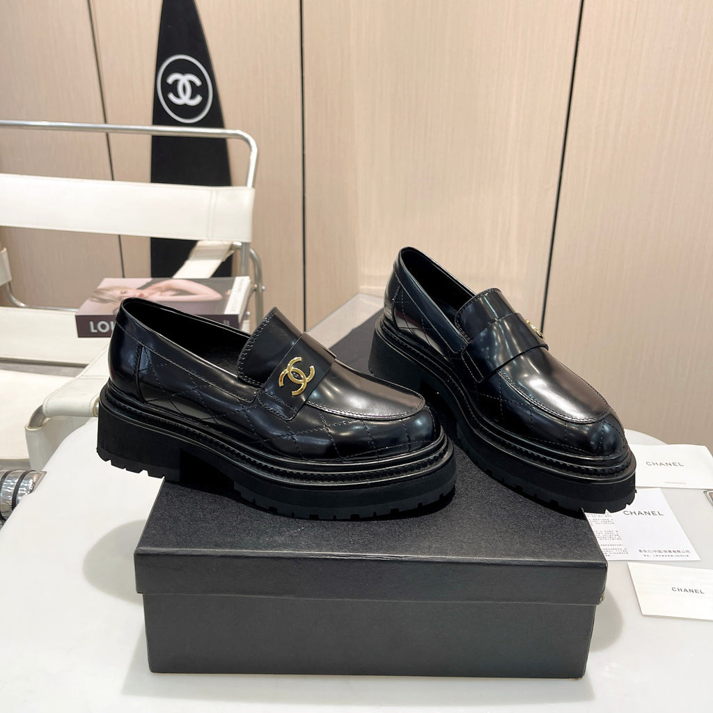 New Fashion C Logo High Quality leather Women's Loafers-WX05202372007