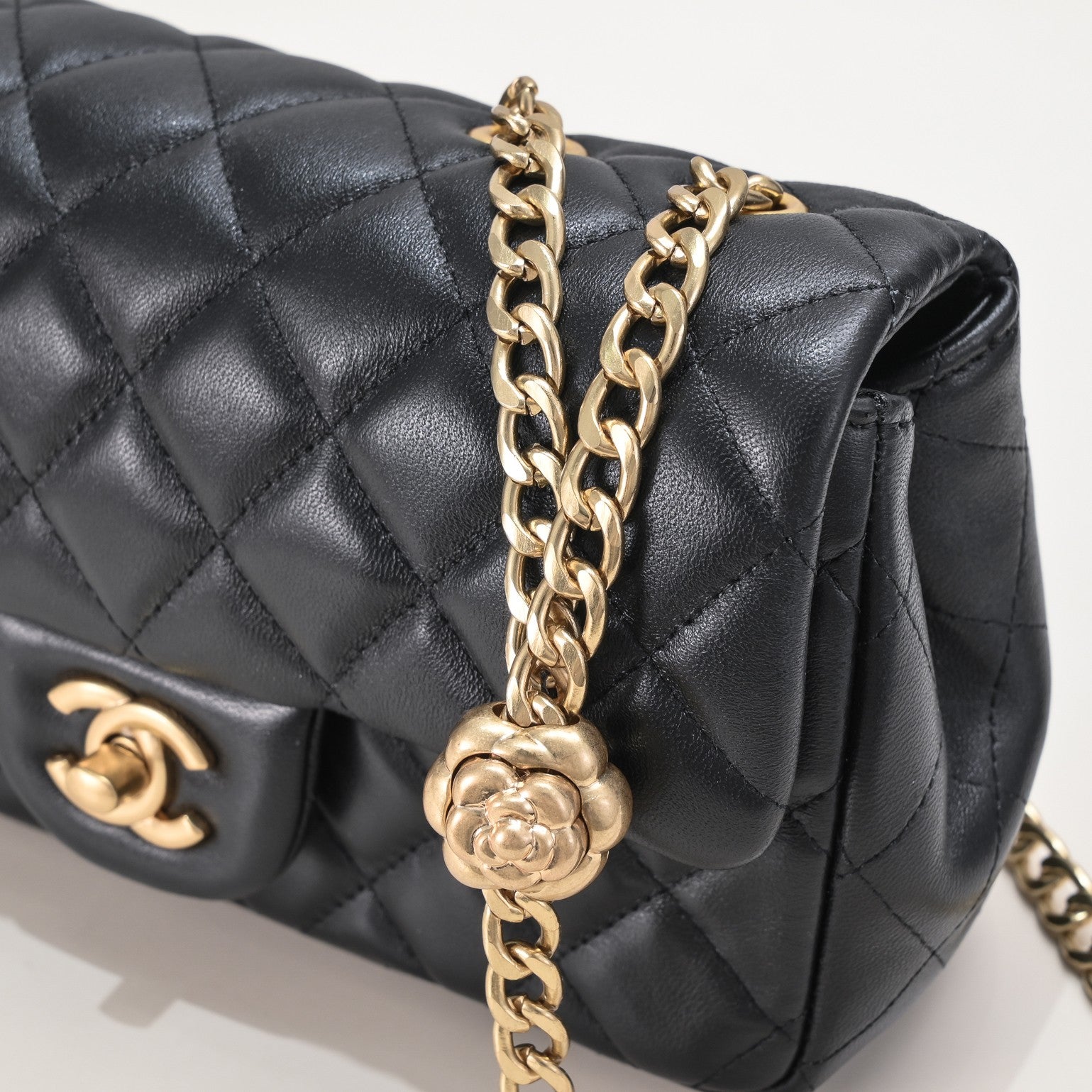 trendy camellia bag XC0823080403